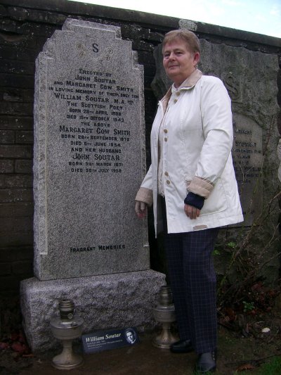 janette soutar by grave